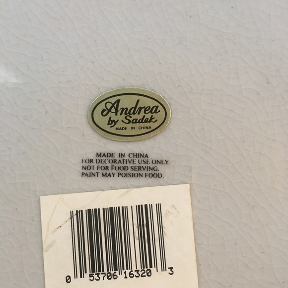 Andrea by Sadek China 10 1/8” Reticulated Decorative Plate - flowers and birds - Picture 4 of 5